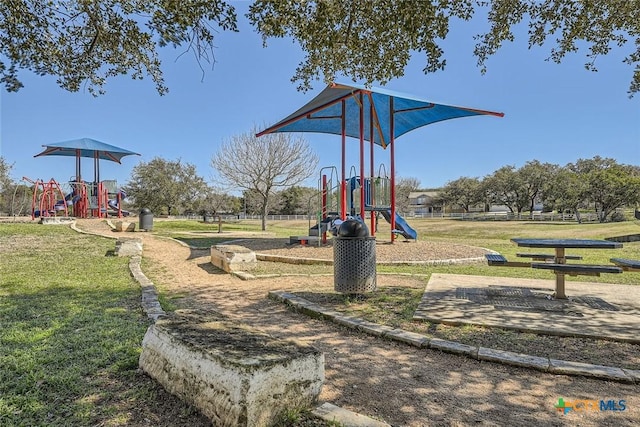 2033 Northview Dr, San Marcos, TX 78666 - community playground featuring a yard