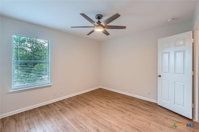 2033 Northview Dr, San Marcos, TX 78666 - unfurnished room featuring ceiling fan, a smoke detector, and light wood-type flooring