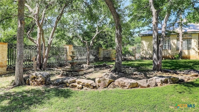 680 Saddleridge Dr, Wimberley, TX 78676 - view of yard featuring fence