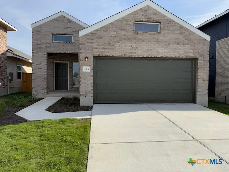 view of front facade with a garage