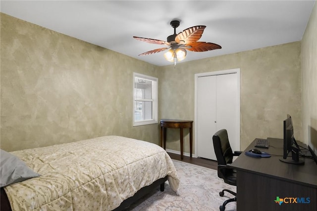 118 Byron Ln, Victoria, TX 77901 - bedroom with wood finished floors, an office area, a ceiling fan, and a closet