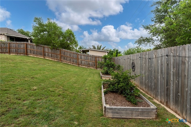 12530 Crockett Way, San Antonio, TX 78253 - fenced backyard with a vegetable garden