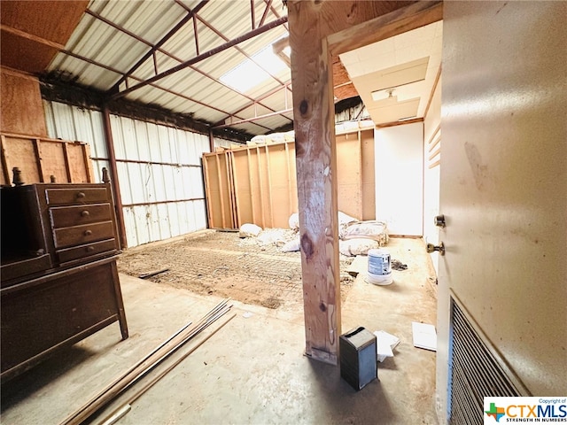 7820 Moccasin Bend Rd, Gatesville, TX 76528 - view of garage
