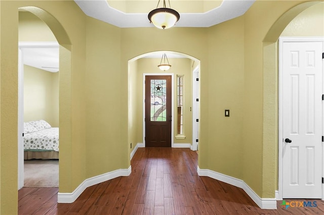 335 Mill Run, New Braunfels, TX 78132 - foyer entrance with wood-type flooring and arched walkways