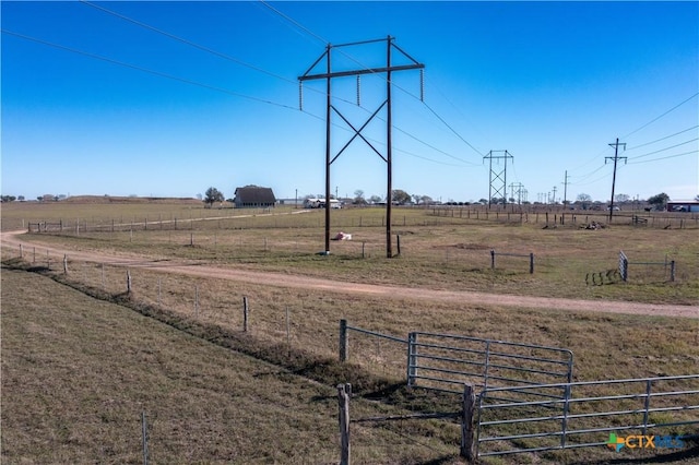 view of yard featuring a rural view