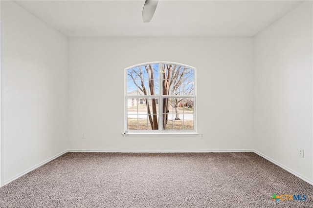 view of carpeted spare room