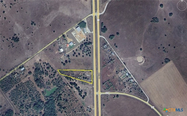 25027 N US Highway 77, Yoakum, TX 77995
