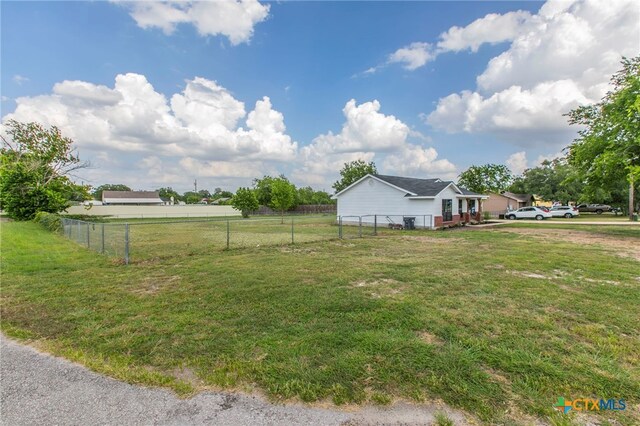 575 Live Oak Dr, Bertram, TX 78605 - view of yard