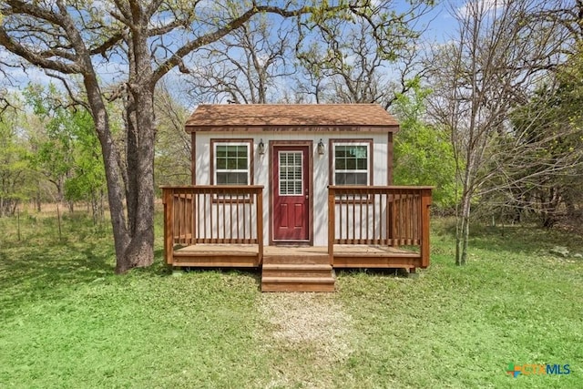 view of outbuilding with an outbuilding
