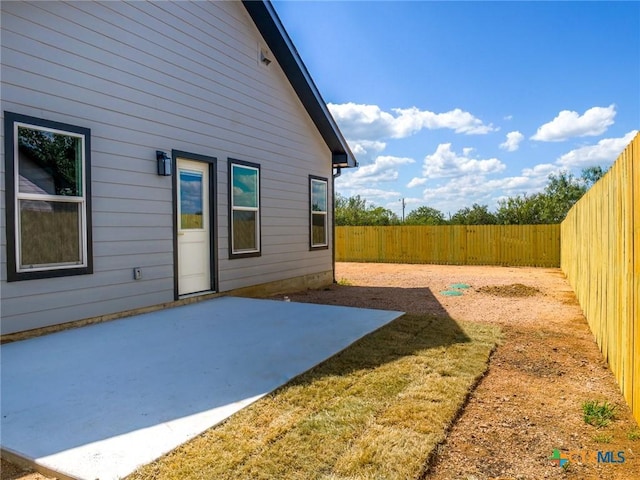 view of yard with a patio