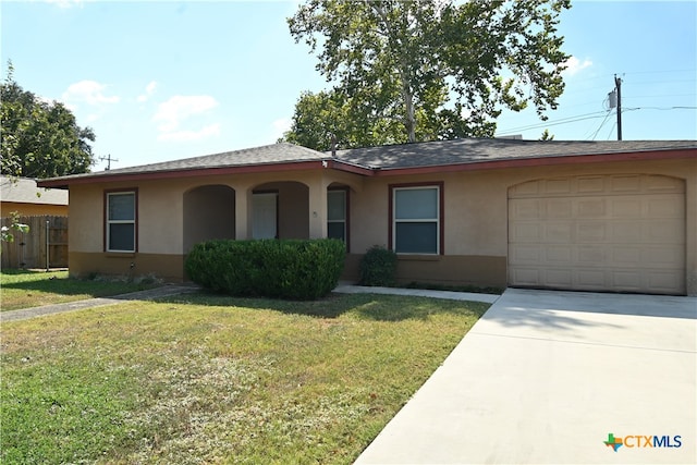 Listing photo 2 for 1403 Canary Ln, Seguin TX 78155