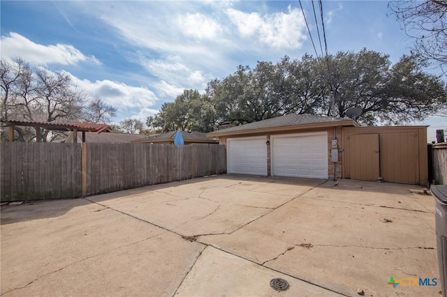 116 Guinevere St, Victoria, TX 77904 - view of garage
