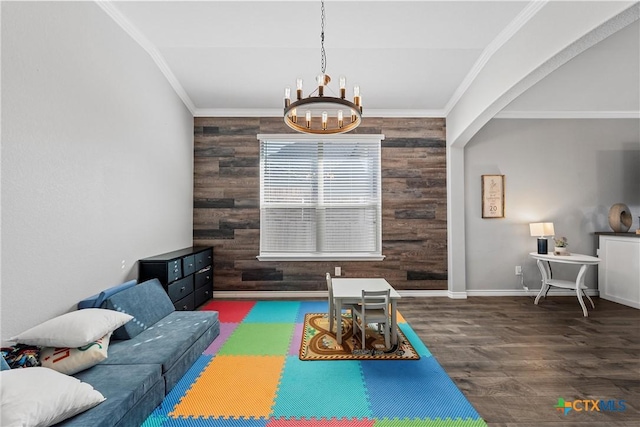 5502 Kent Dr, Belton, TX 76513 - rec room featuring a chandelier, wood finished floors, and crown molding