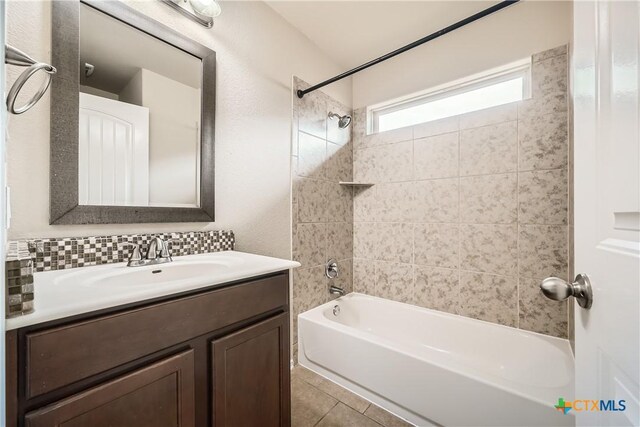19308 Nicole Ln, Pflugerville, TX 78660 - empty room with wood finished floors, vaulted ceiling, a ceiling fan, and baseboards