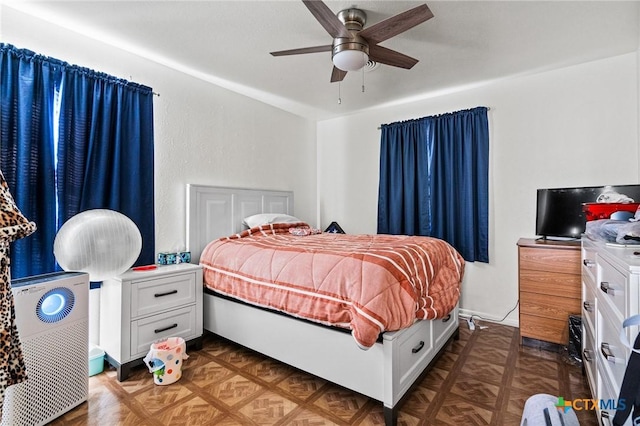 bedroom with a ceiling fan