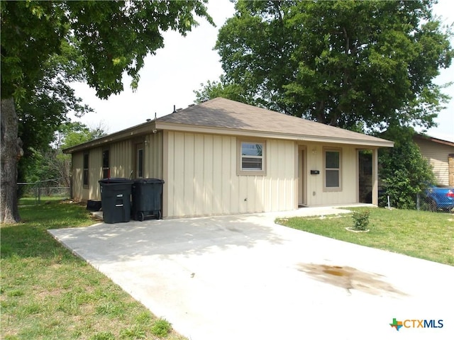 2807 Terrace Dr, Killeen, TX 76543 - ranch-style home featuring a patio, driveway, and board and batten siding