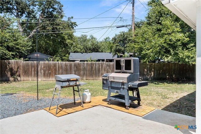 4007 Austin Ave, Waco, TX 76710 - fenced backyard featuring a patio