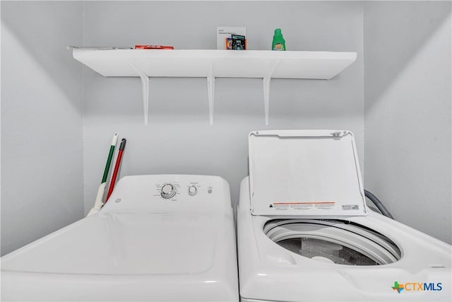 2918 Antelope Trl, Temple, TX 76504 - washroom with independent washer and dryer