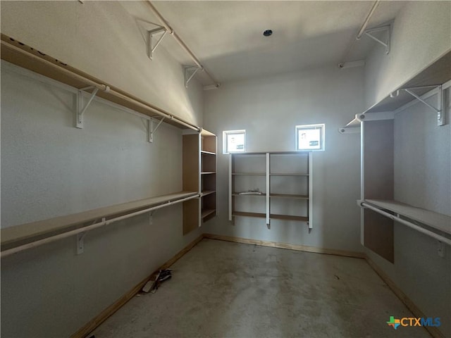 403 Magnolia Dr, Troy, TX 76579 - view of walk in closet