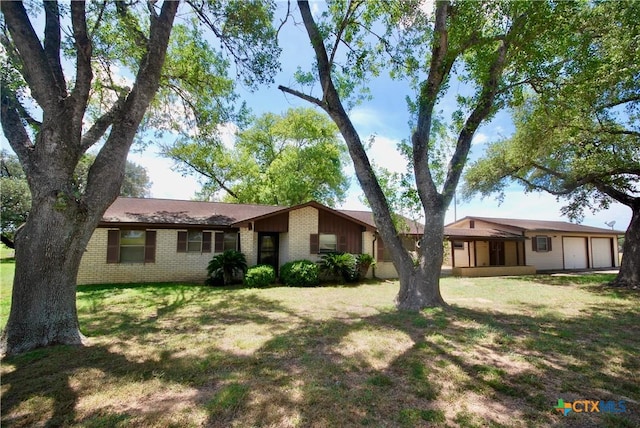 2388 US Highway 77 S, Hallettsville, TX 77964 - photo 1