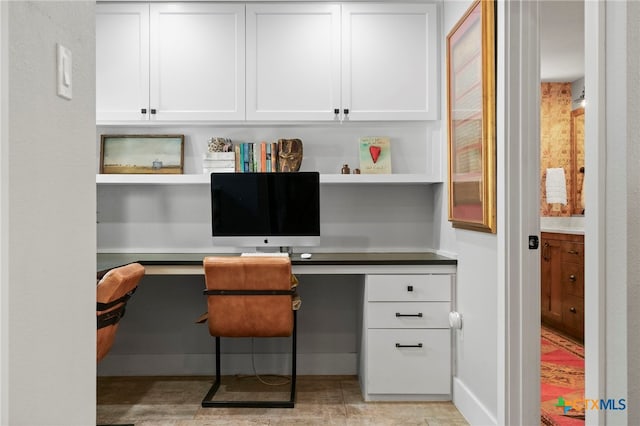 1910 S Rainbow Ranch Rd, Wimberley, TX 78676 - office featuring built in study area