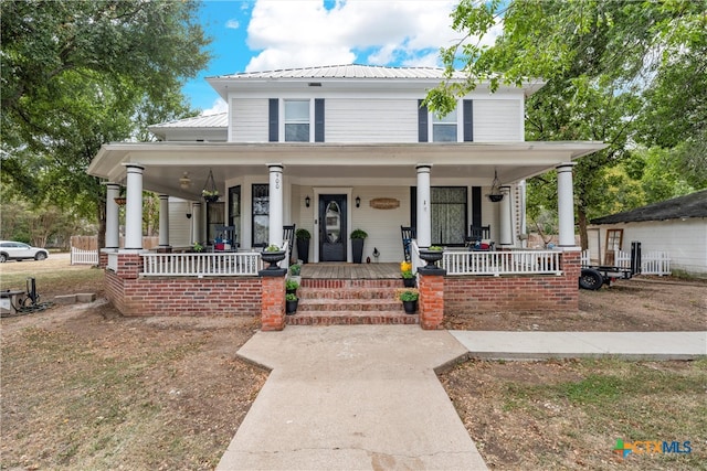 view of front of house featuring covered porch