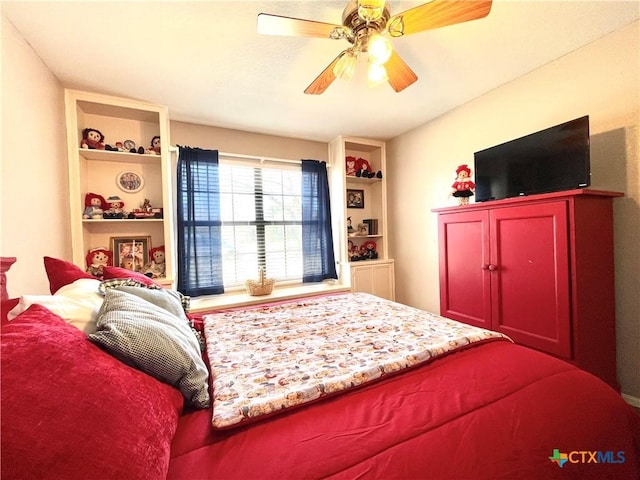 bedroom with a ceiling fan