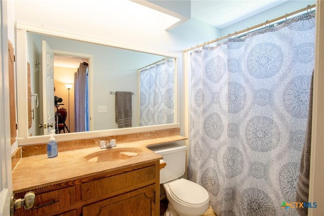 505 Cabana Dr, Victoria, TX 77901 - bathroom with vanity and toilet
