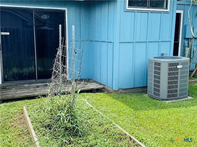 505 Cabana Dr, Victoria, TX 77901 - exterior view of central air condition unit
