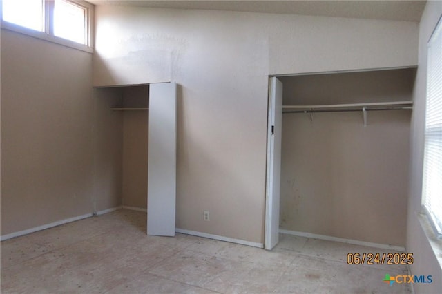 2101 Stagecoach Trl, Temple, TX 76502 - unfurnished bedroom featuring multiple windows