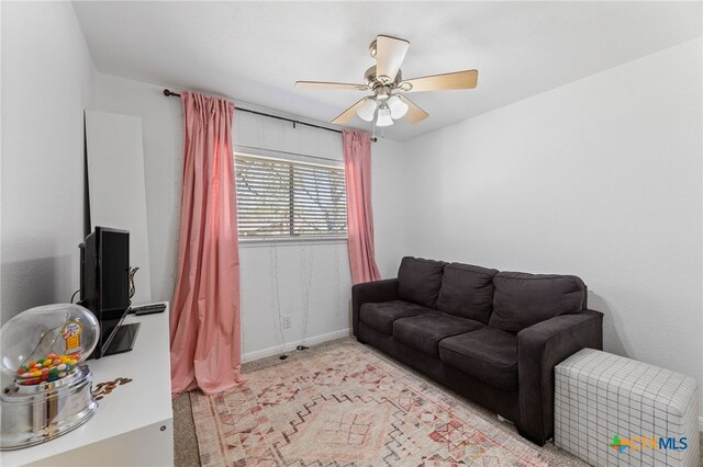 5004 Powder River Rd, Austin, TX 78759 - living room featuring baseboards and ceiling fan