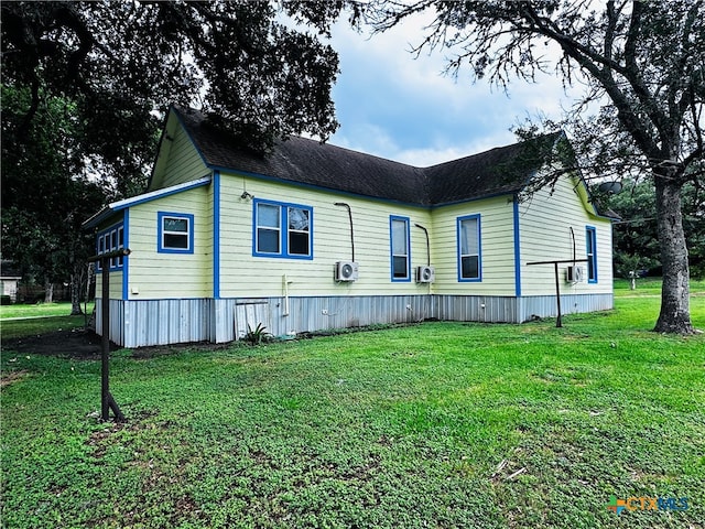 view of front of house with a front yard