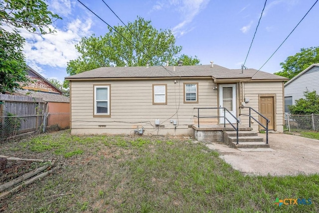 1707 S 43rd St, Temple, TX 76504 - rear view of property with a fenced backyard and a patio area
