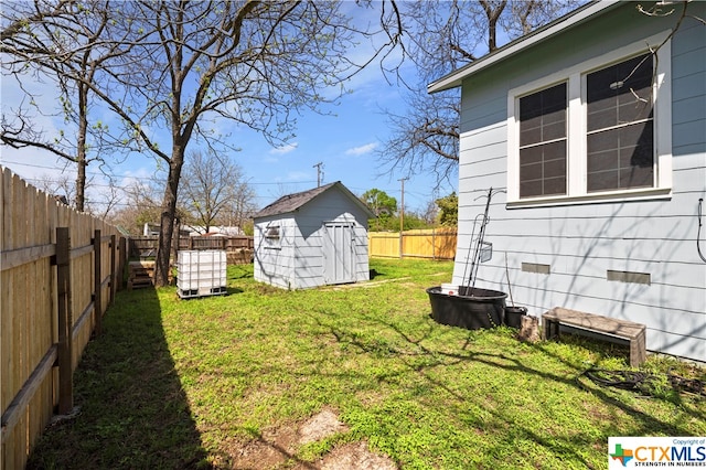 view of yard with a storage shed