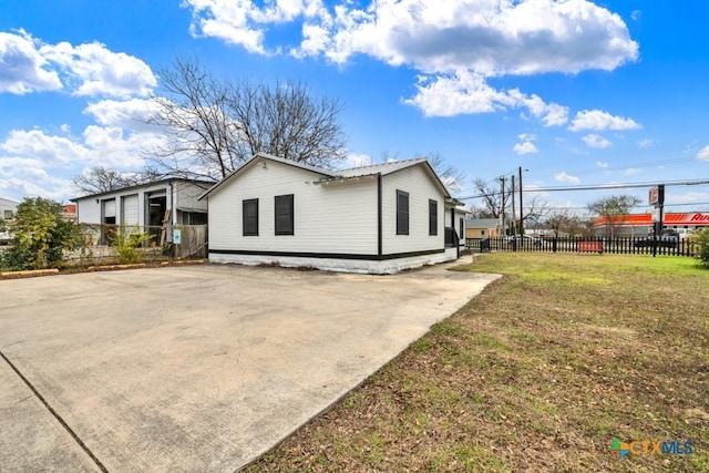 608 S Guadalupe St, San Marcos, TX 78666 - view of property exterior