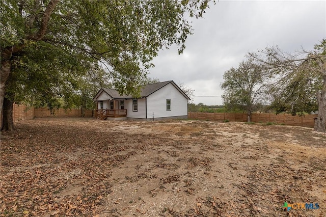 1123 Ainsworth St, Gonzales, TX 78629 - view of home's exterior