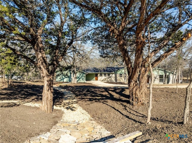 view of front of property