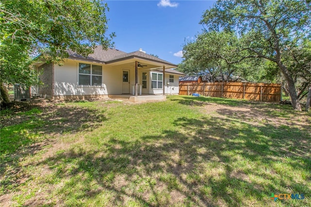 21 Artesian Dr, Belton, TX 76513 - rear view of property featuring ceiling fan and a patio