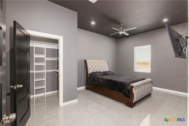 bedroom featuring ceiling fan