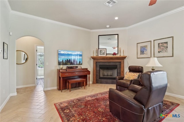 120 Oak Vis, New Braunfels, TX 78132 - living room featuring arched walkways, baseboards, a fireplace, and visible vents