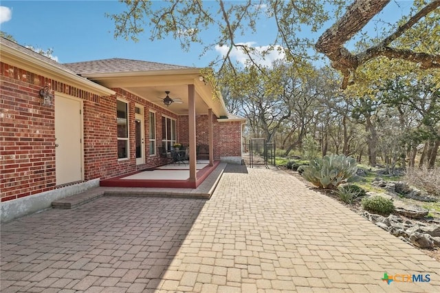 120 Oak Vis, New Braunfels, TX 78132 - view of patio featuring a ceiling fan