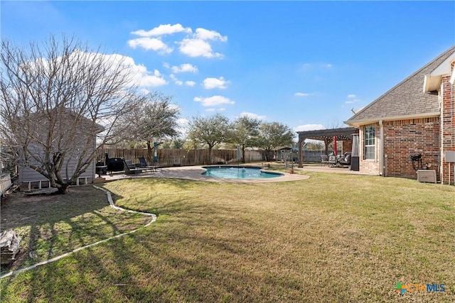 924 Queen Elizabeth Dr, Mcgregor, TX 76657 - view of yard with a fenced in pool, a patio area, a pergola, and a fenced backyard