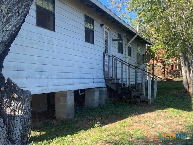 107 Franklin St, Luling, TX 78648 - photo 26