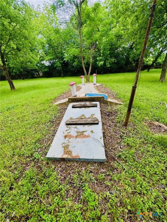 706 Golf Course Rd, Gatesville, TX 76528 - exterior space with a lawn