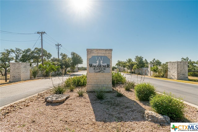 view of community / neighborhood sign