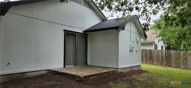 1805 Dickens Dr, Killeen, TX 76543 - rear view of house featuring a shingled roof