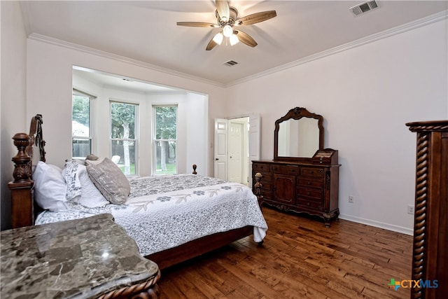 1108 Celtic Cv, Round Rock, TX 78681 - bedroom featuring wood finished floors, ornamental molding, and ceiling fan