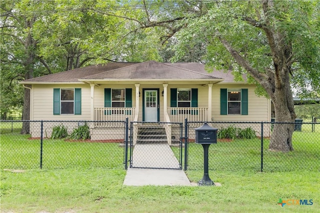701 E Heaton St, Cuero, TX 77954