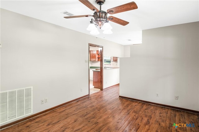 701 E Heaton St, Cuero, TX 77954