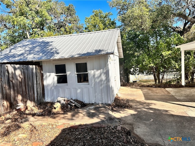 view of outdoor structure